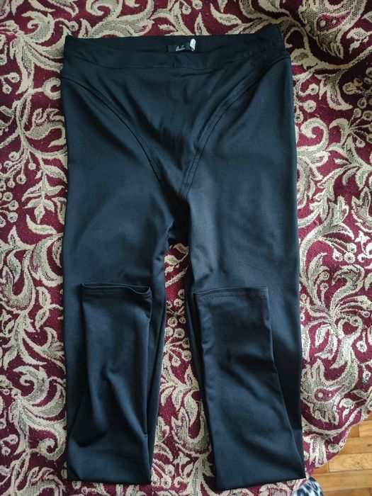 Жіночі чорні лосини