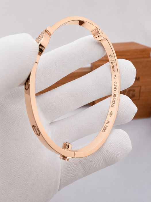 Золотой браслет cartier 585
