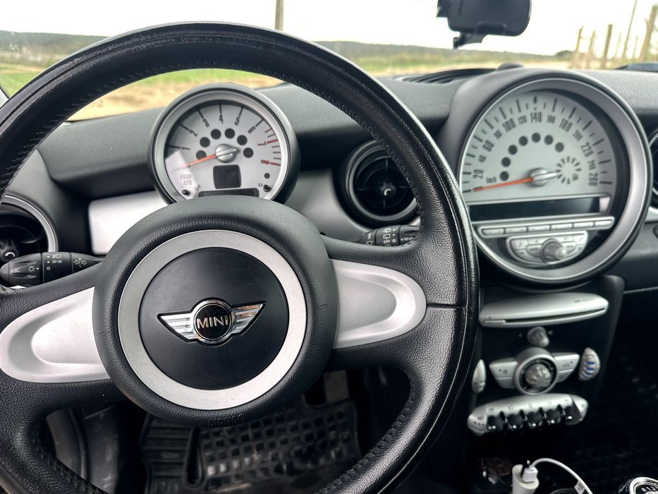 Mini Cooper D 1.6 2009 120 cv