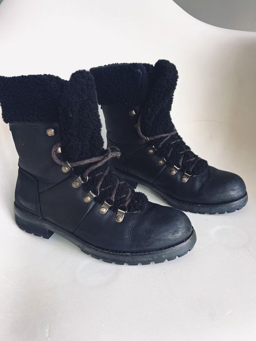 Кожаные ботинки на овчине Ugg
