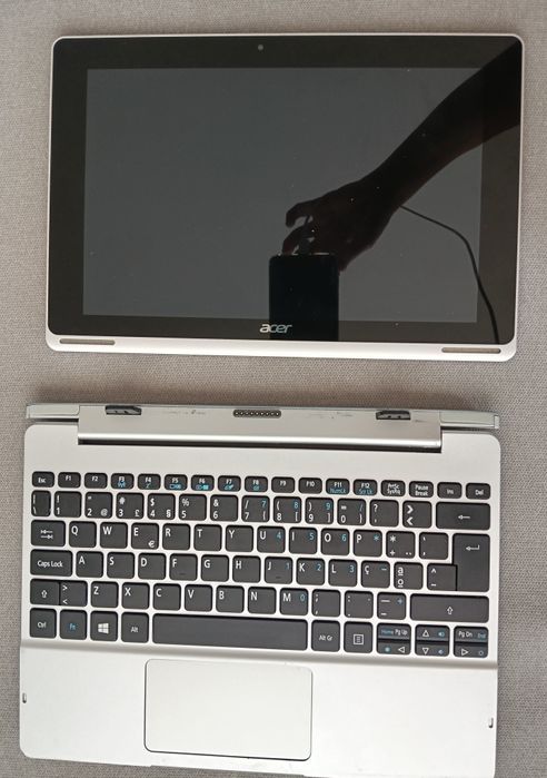 Computador híbrido Acer