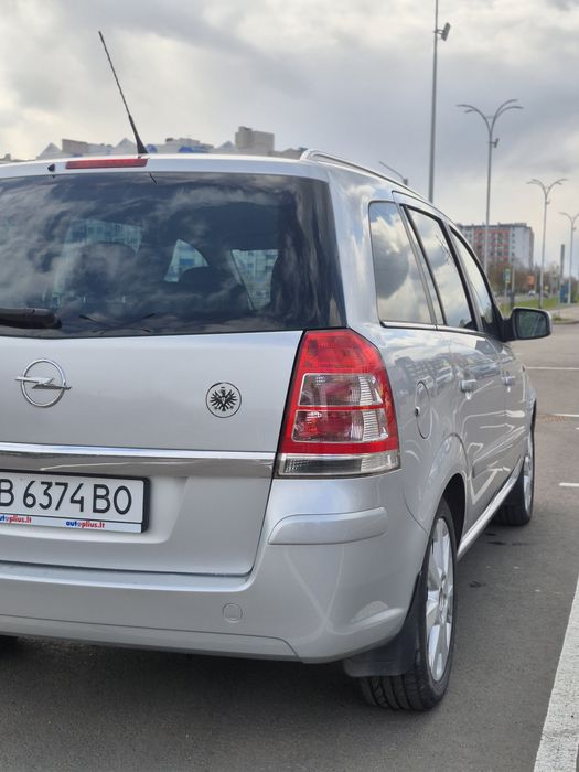 Opel Zafira 2009 | 1.8 бензин | 7 місць | механіка