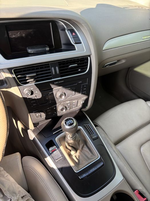 Audi A4 Allroad 2011