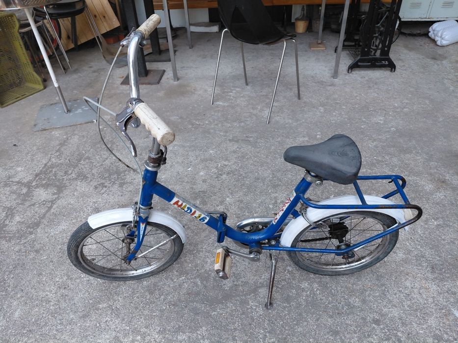 Plásticos novos para bicicletas e motas nacionais