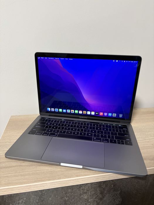Продам Apple MacBook Pro 13 Touch Bar 256gb 2016 р