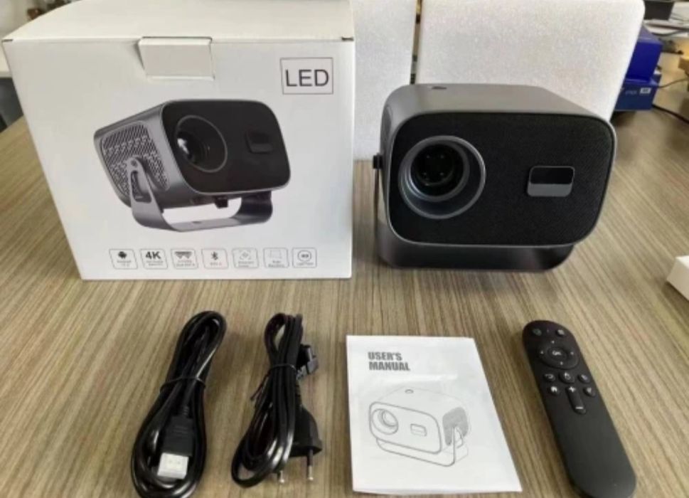 Проектор домашній кінотеатр