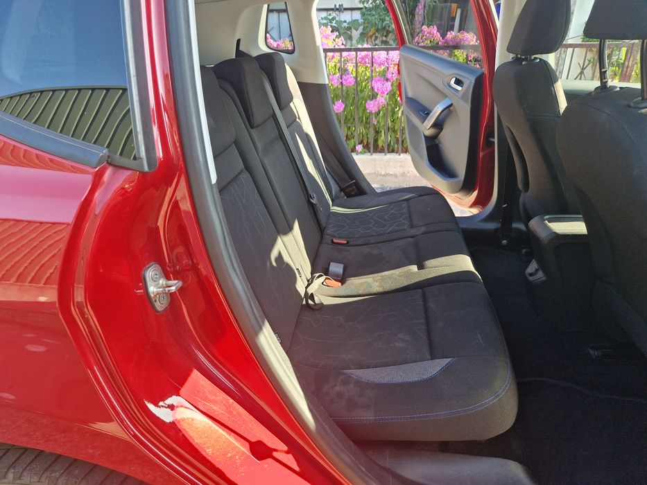 Peugeot 2008 1.2 style 2018 poucos kms