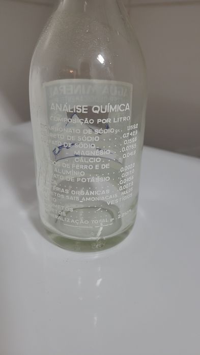 Antiga garrafa pirogravada de Água Mineral do Porto Santo