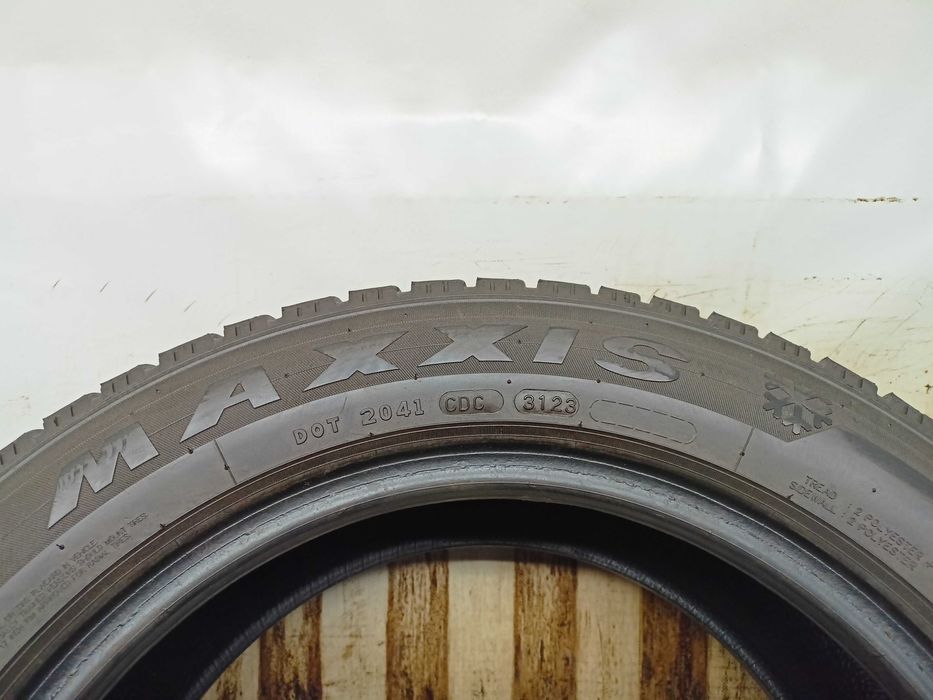 Maxxis VanSmartSnow 225/55/17C 2023r 109/107H 2x9,2 2x8,3mm (5022)