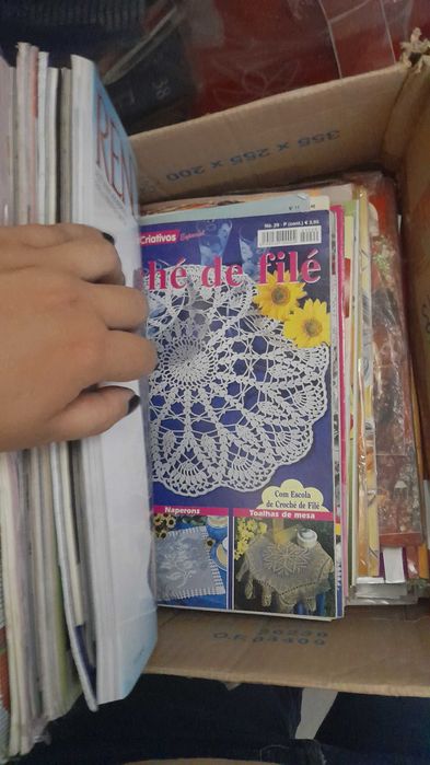 Lote de cerca de 100 revistas de manual idades - crochet e outros