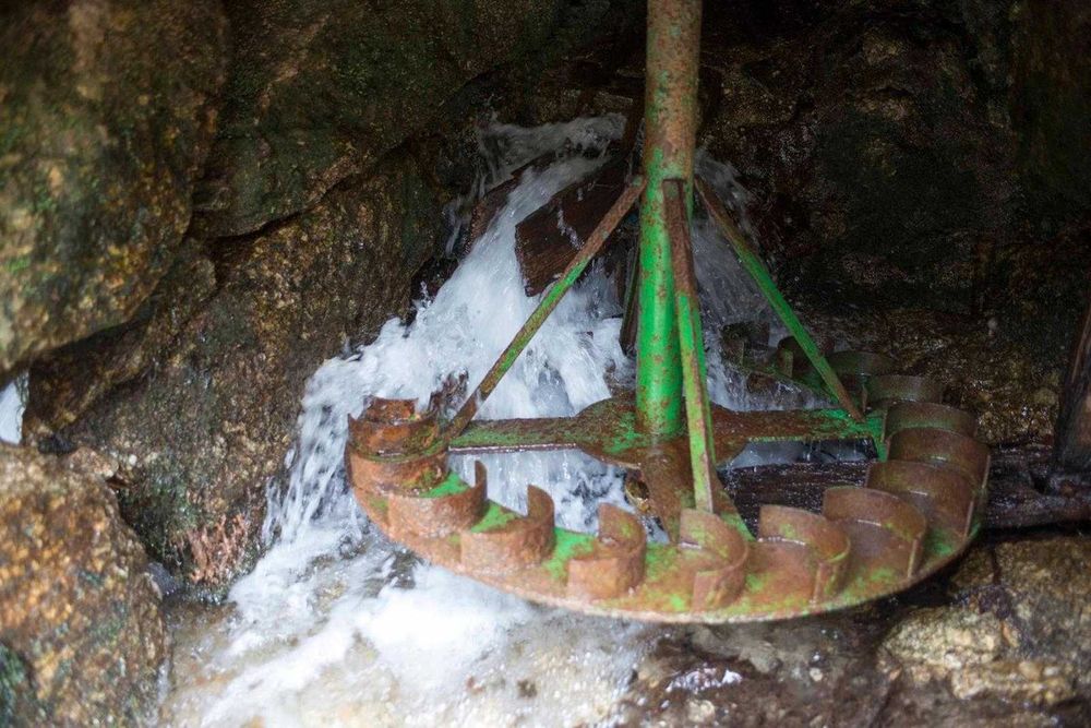 Moinho e Casa em Pedra para Restauro | Frente Rio | Valdreu – Vila Verde