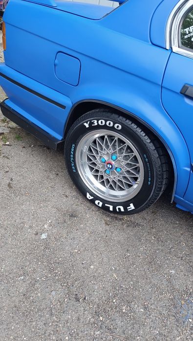 Продам БМВ е30 седан ПП
