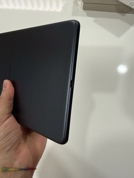 Tablet SAMSUNG Galaxy Tab A (10.1" - 32 GB - 2 GB RAM Wi-Fi - Cinzento)