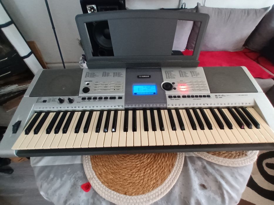 Keyboard Yamaha PSR E403 sprawny