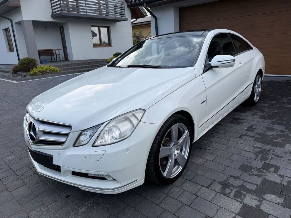 Mercedes-Benz Klasa E 3.5 benzyna, automat, ksenon, szyberdach, czujniki, czerwone skóry