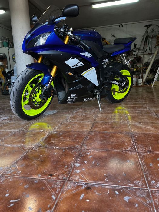 Vendo Yamaha YZFR-R6