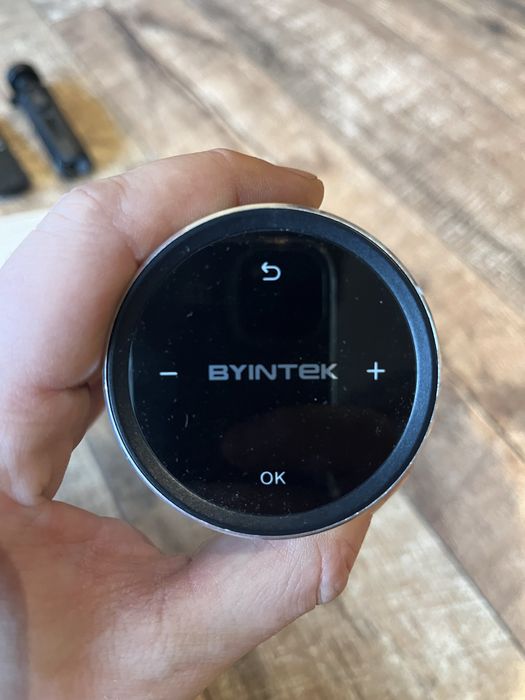 BYINTEK P7 Mini Przenośny Projektor do Telefonu. Jak nowy.