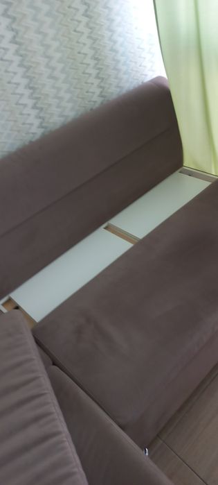 Кухонний диван зі спальним місцем