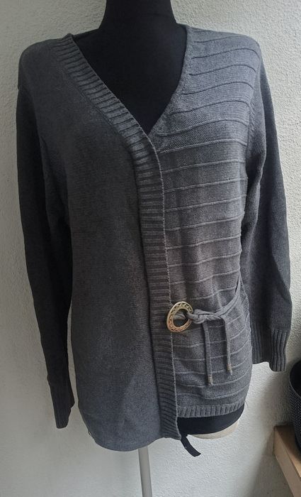 Sweter kardigan szary