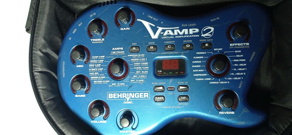 Pedal V Amp Behringer