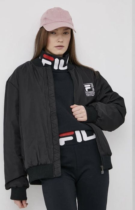 Фірмрвий бомбер Fila