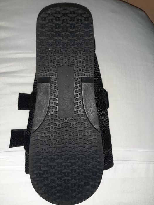 Sapato unisex pós-cirúrgico ambidestro