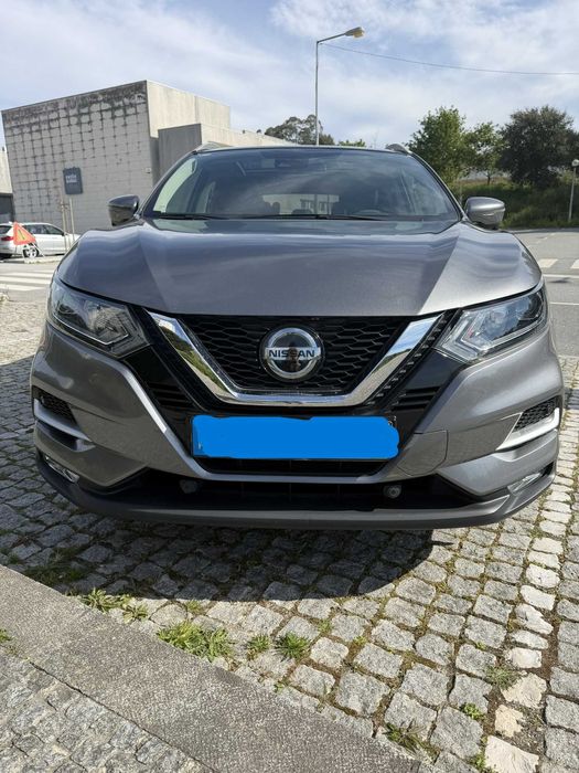 Nissan Qashqai 1.2 DIG-T N-Connecta com teto panorâmico, gasolina