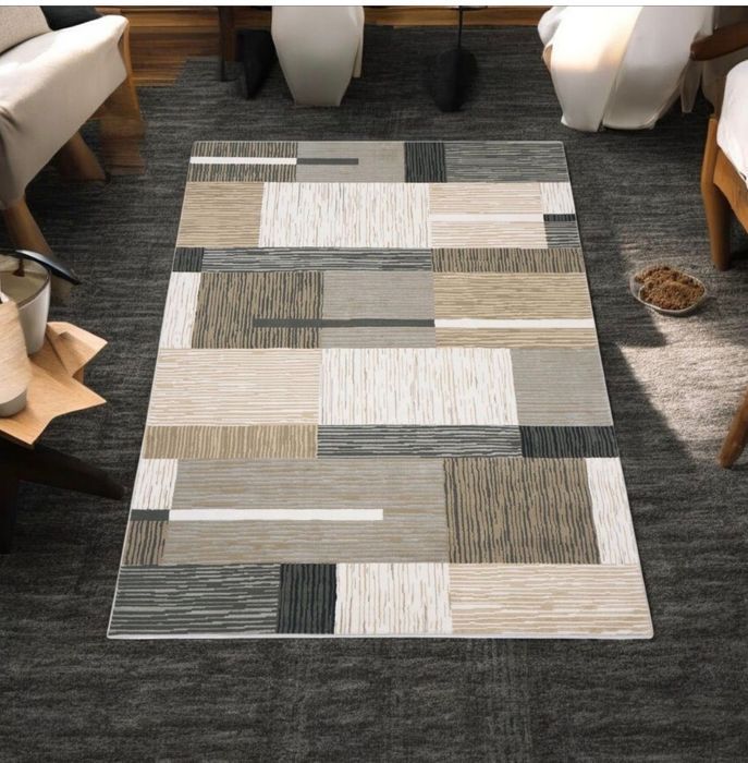 Nowy beżowy dywan do pokoju 80x150