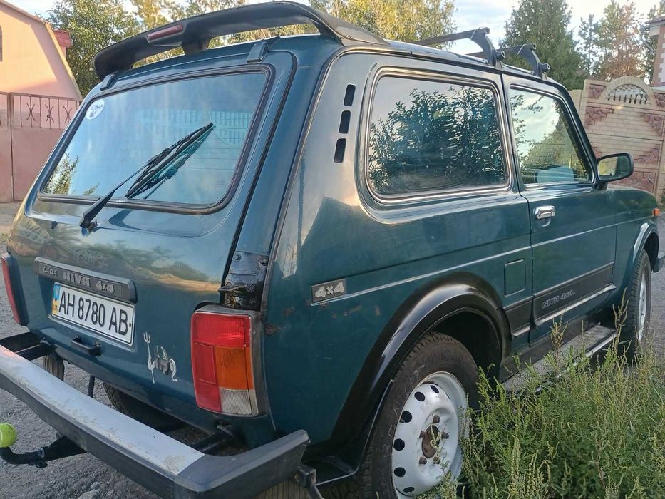 Lada Niva тайга 2002. Нива 1.7. газ,бензин.