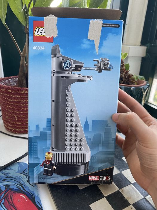 LEGO Marvel 40334 Avengers Tower Limited Edition