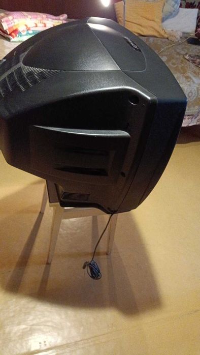 Телевизор LG  MODEL CF-21D-70