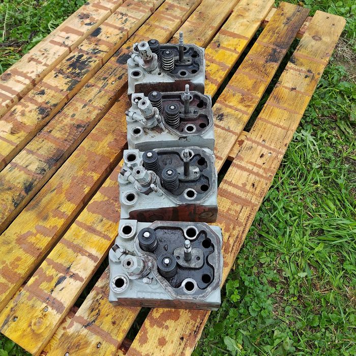 Głowica głowice silnika C360 z wtryskami kpl 4 sztuki