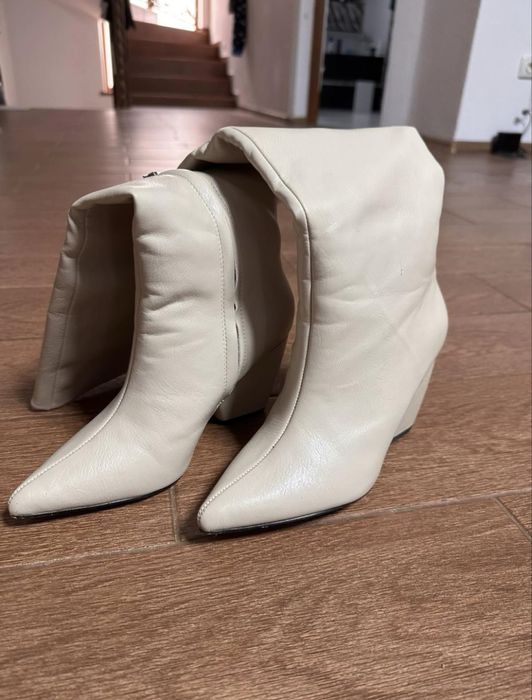 Чобітки reserved