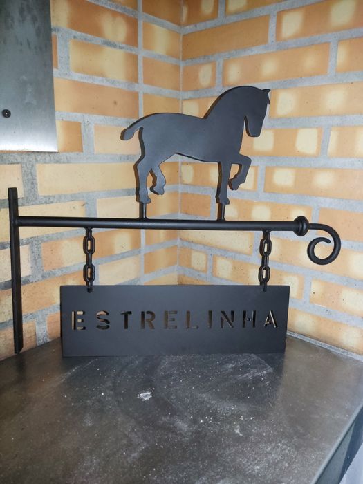 Placas identificação cavalariças