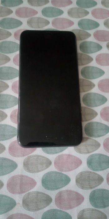 Iphone 8 +  смартфон