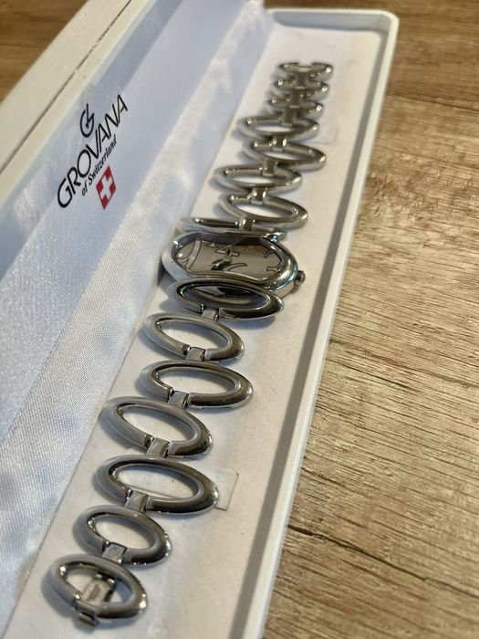 Zegarek firmy Grovana