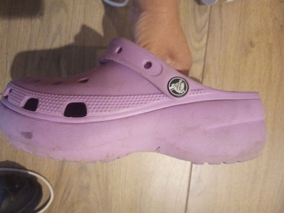 Crocs dziewczęce na platformie 36