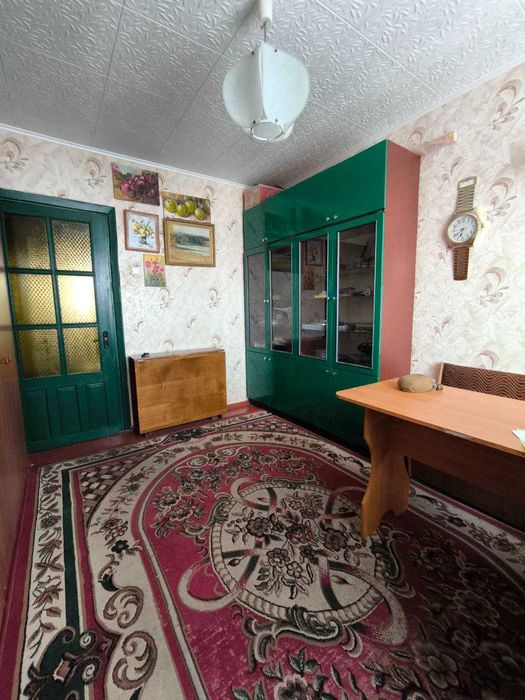 Продаж просторої 4 кім квартири