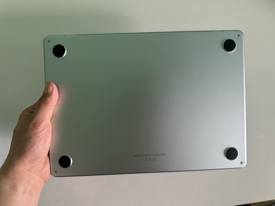 macbook air m4 16/256