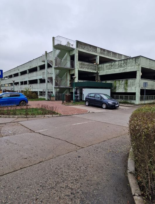 Miejsce parkingowe w garażu wielopoziomowym - Aluzyjna 21E, Białołęka.