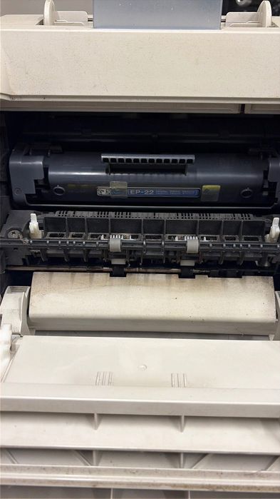 Лазерный принтер LPB 810 рабочий.