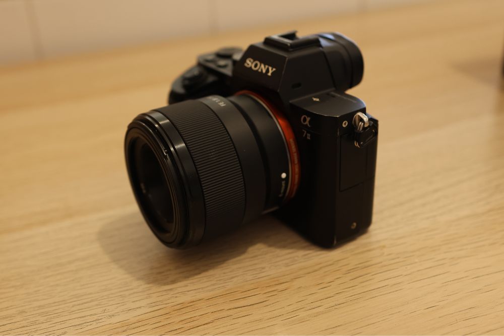 Sony a7ii + FE 50mm F1.8 +lente polarizado