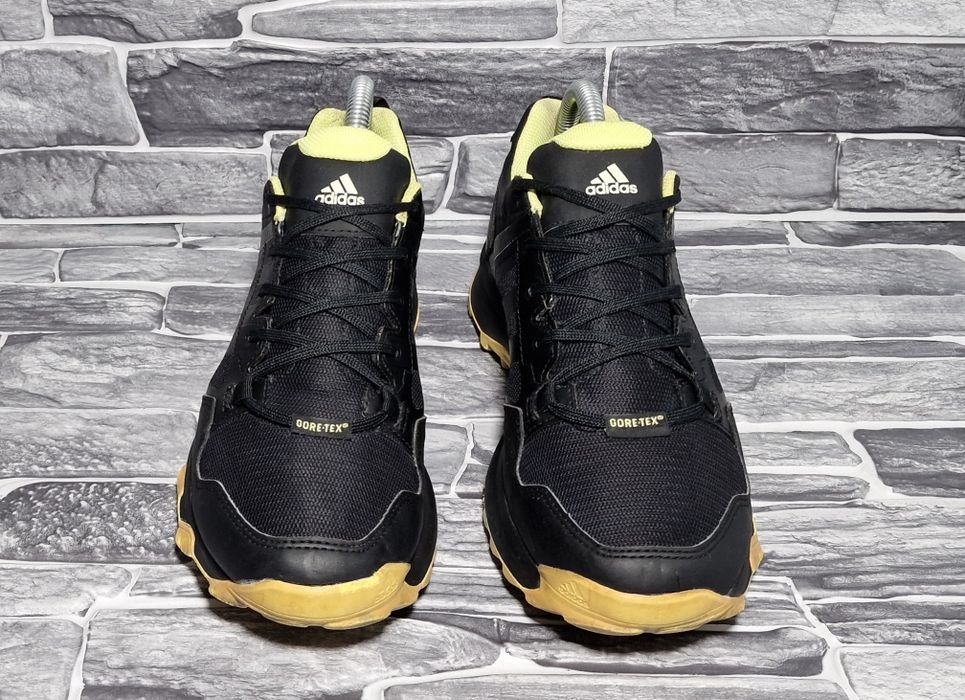 Кроссовки Adidas Gore-Tex (39.5 размер)