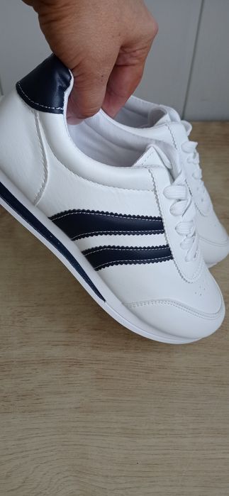 Buty sportowe 39-25,5 cm
