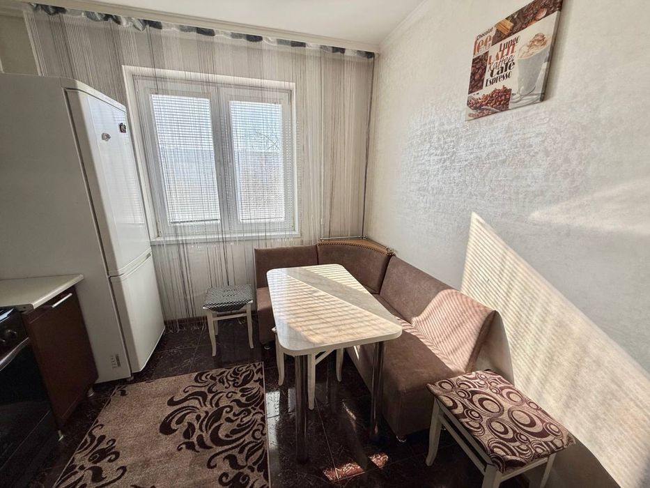 Здам 2-кімнатну квартиру на Скальда (Комарова)