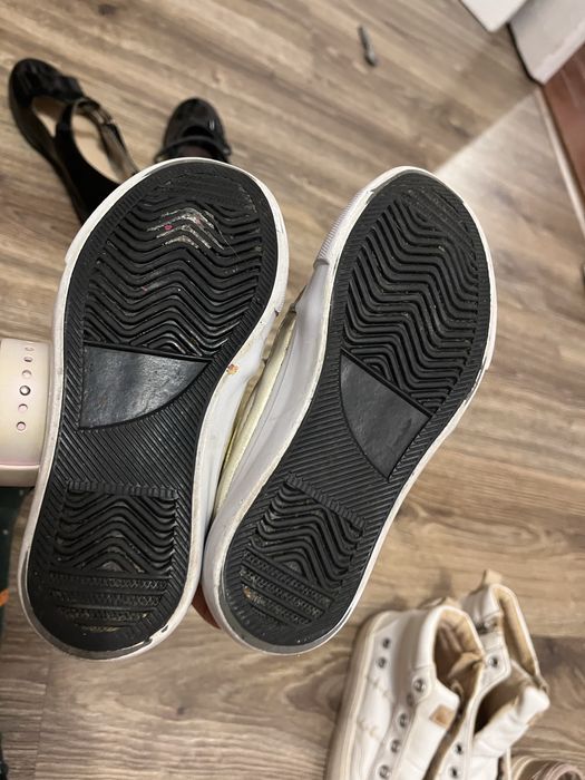 Кеди для дівчинки, 3 пари, стан актуальний на фото на ножку ~ 18 см