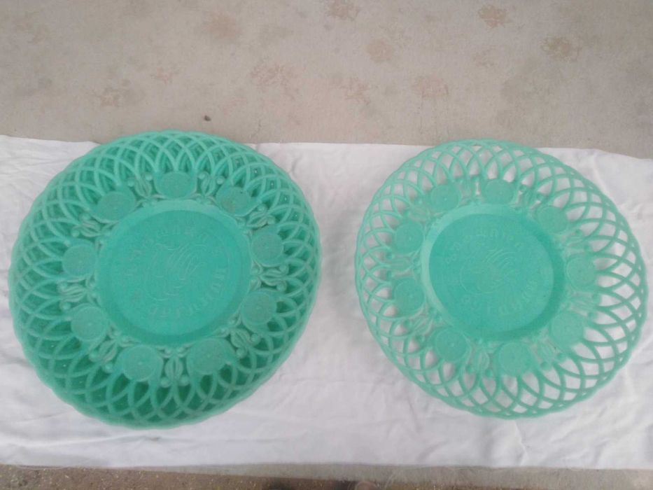 Продам пластмасові підноси для фруктів