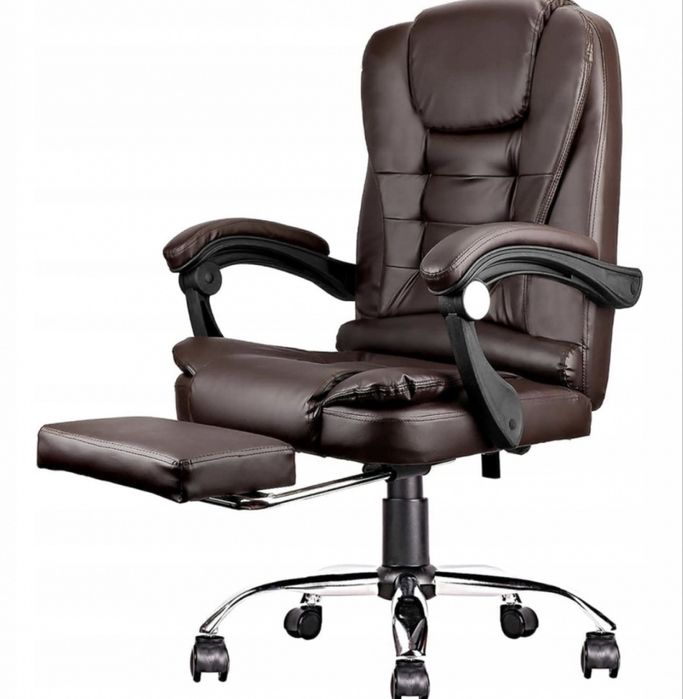 Офісне крісло з масажною подушкою та підставкою для ніг