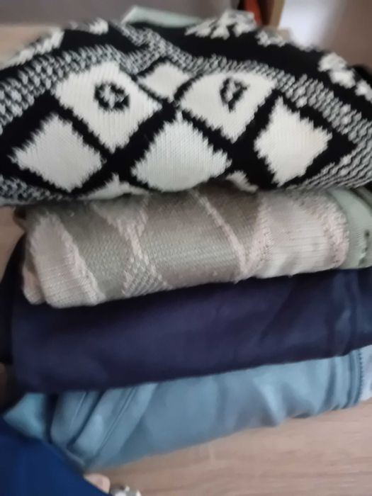 Ubrania, rozmiar 48,piżama, spodnie,bluzki, swetry,sukienka.