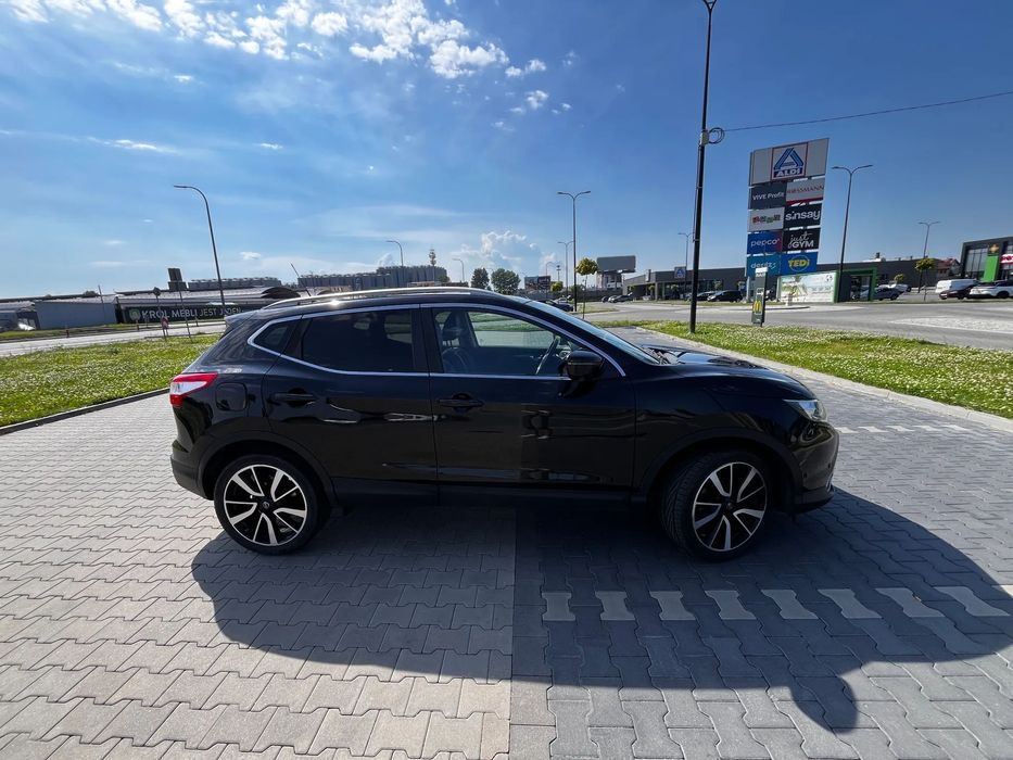 Nissan Qashqai Nissan Qashqai Tekna 2016 – Najwyższa wersja, wymieniony rozrząd